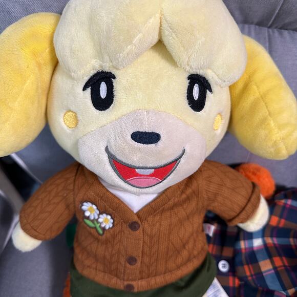Build A Bear Animal Crossing New Horizons Isabelle Plush Toy 18" Winter Outfit - Picture 7 of 7